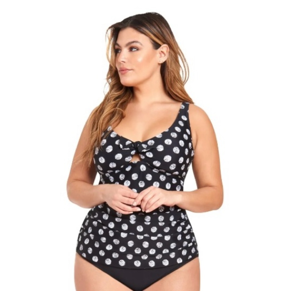 LYSA women’s plus size Tankini swim top; size: 1X(18W-20W)
